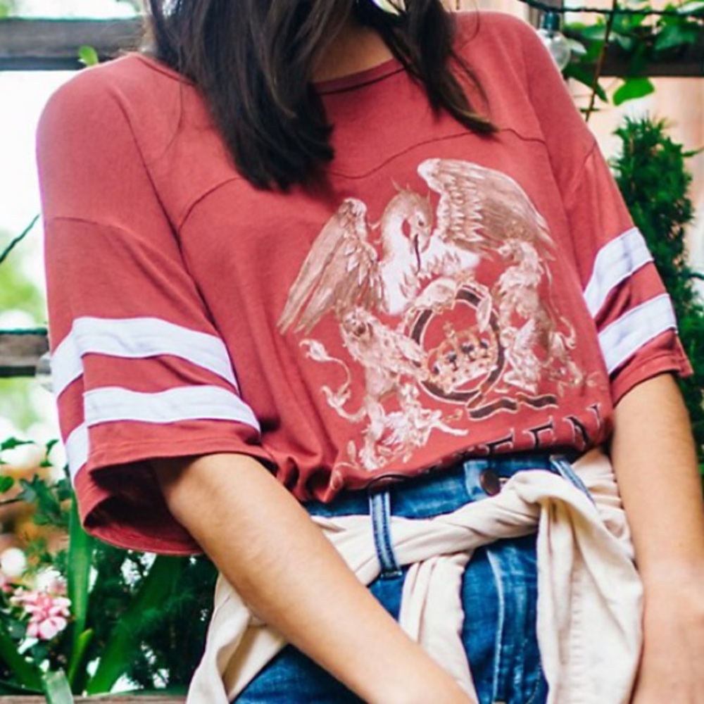 Free People Queen Tee Size Small